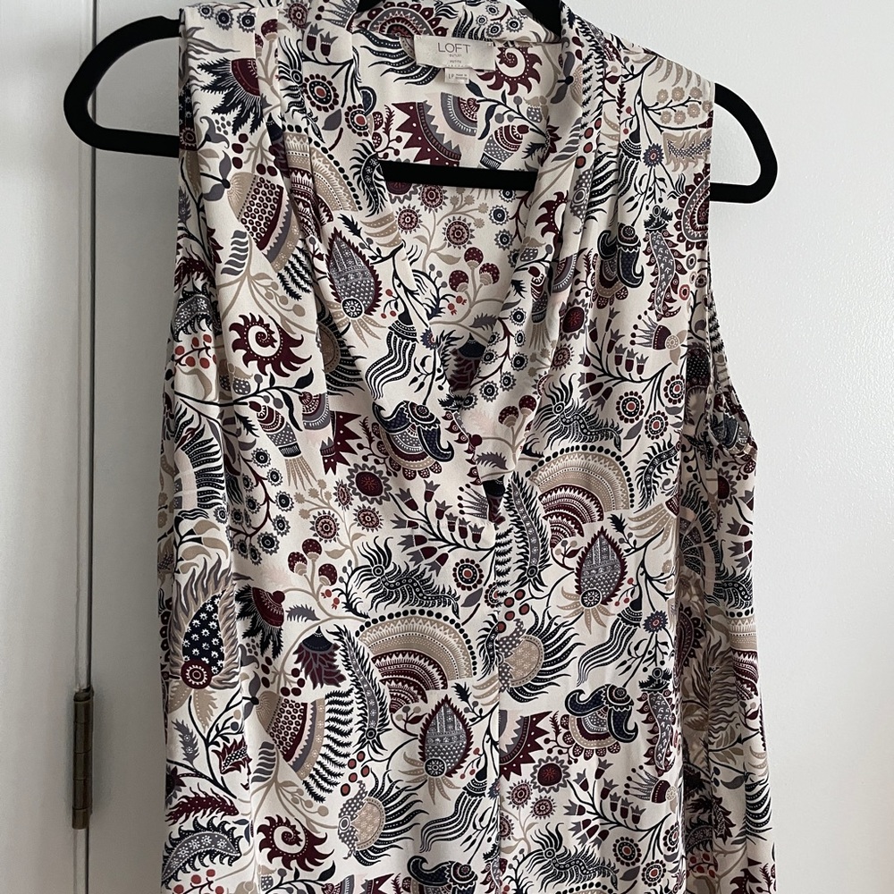 Versatile top in maroon and blue floral